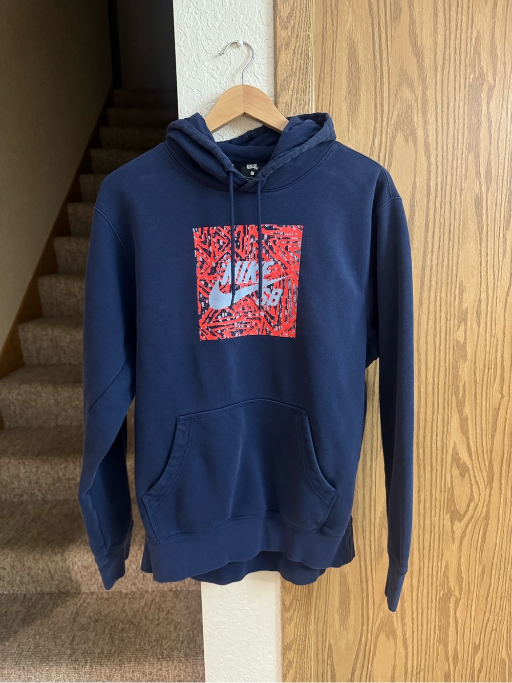 Men’s Nike SB Triangle GFX pullover Hoodie L